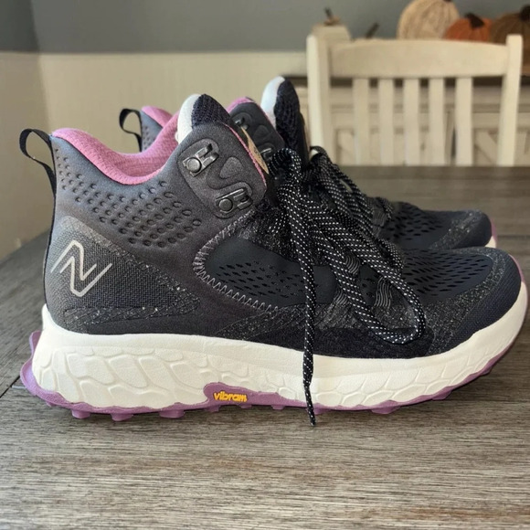 New Balance Women's Size US 9 Fresh Foam x Hierro HT - Picture 7 of 12